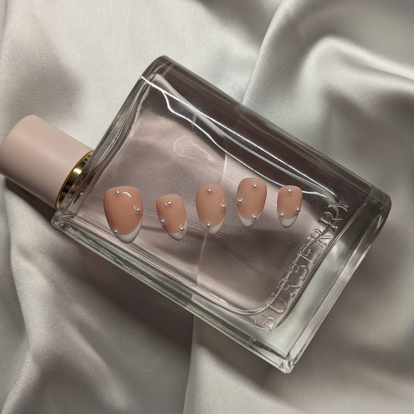 Pearl Essence Press-On Gel Nails